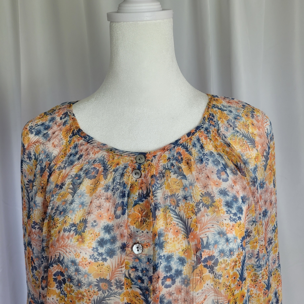 🌻Sundance floral button down blouse. Top size large boho, peasant multicolor.